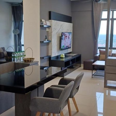 Апартаменти Modern Lifestyle Arc Austin Hills Джохор-Бару Екстер'єр фото